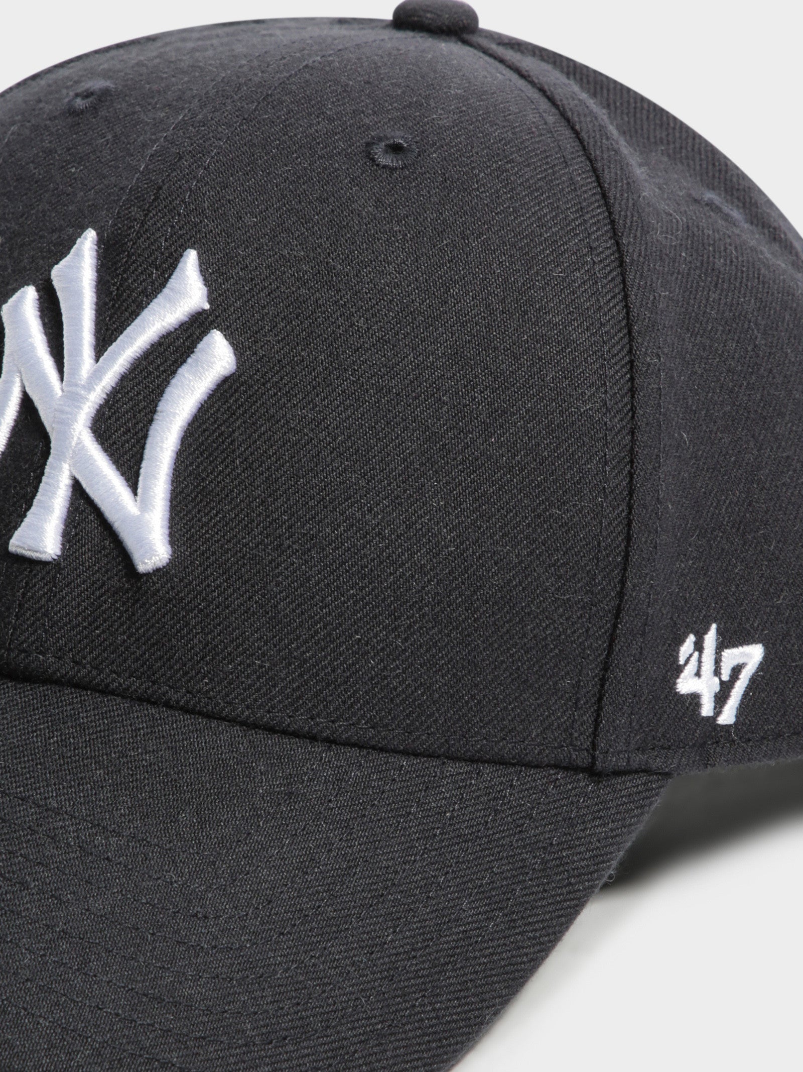 47 Clean Up New York Yankees Cap in Khaki & Black - Glue Store